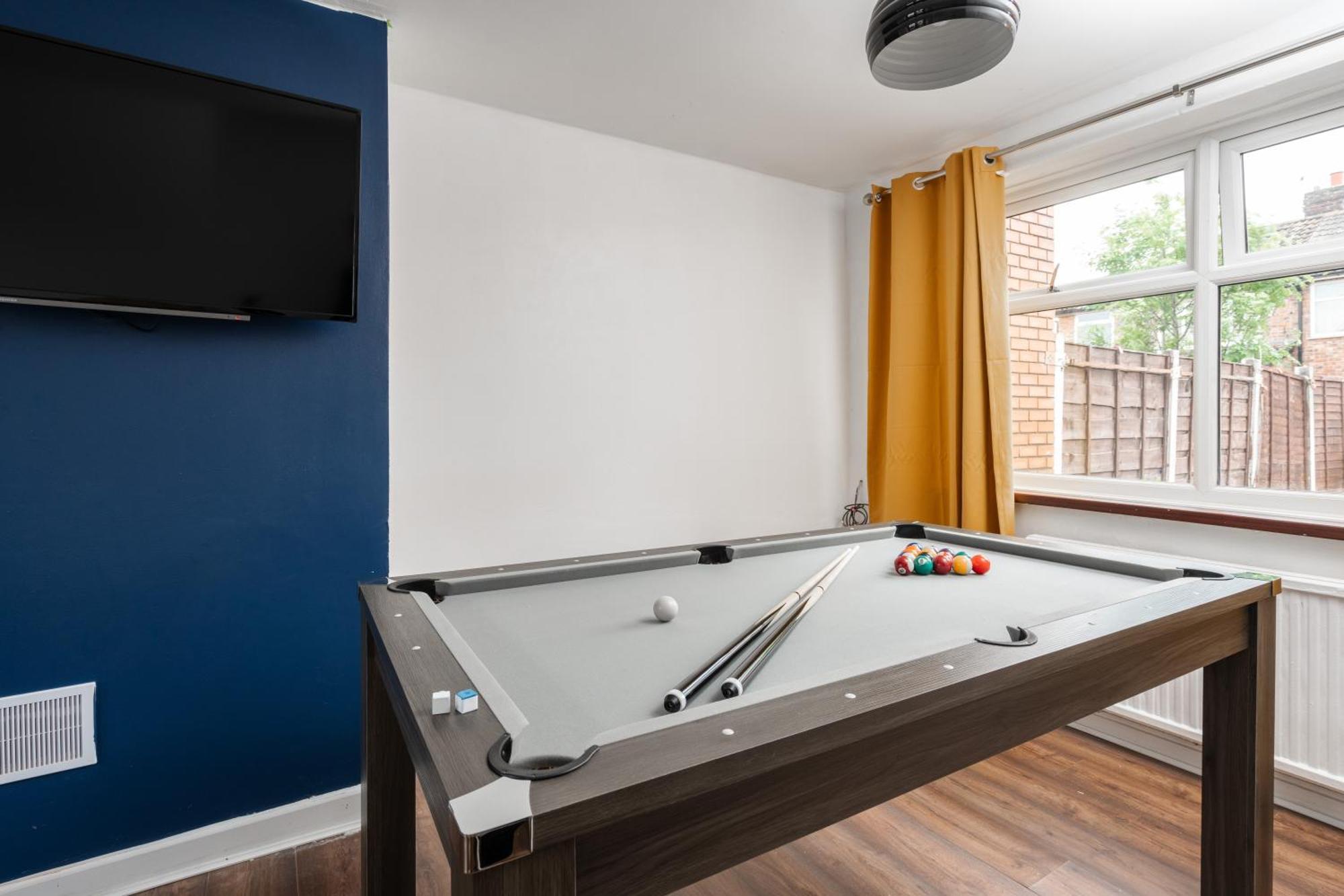 מנצ'סטר Comfy 3Br Home - Pool Table - Games - Sleeps 8 מראה חיצוני תמונה